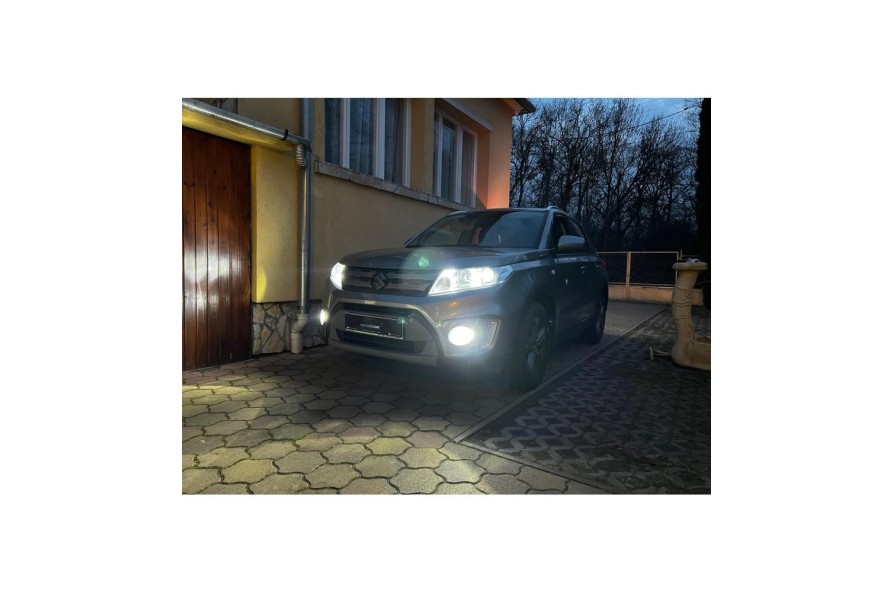 Suzuki Vitara front LED szett